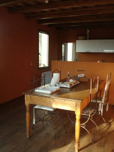 restauro di mobili a Jesi